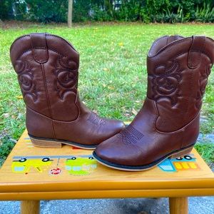 Cat & Jack Cowgirl boots! Toddler size 11.
